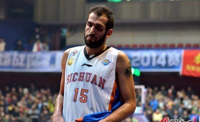 三双王签约四川男篮 联手哈达迪能否将球队带进季后赛?