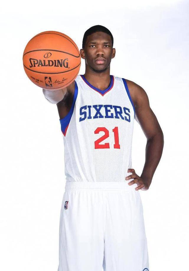 探花签入驻费城,非洲雄狮就此到来2014年夏天,费城76人用三号签选中了