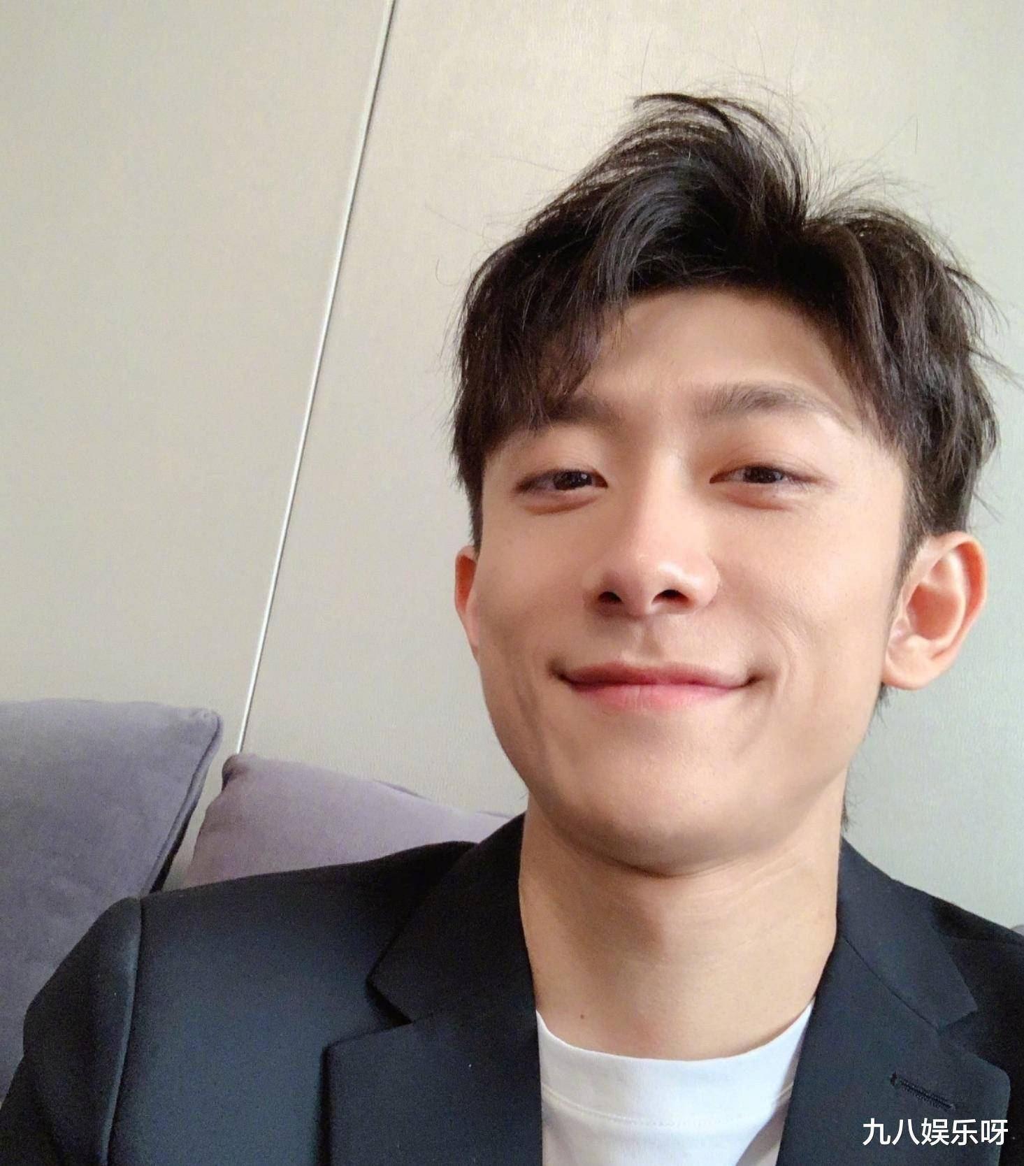 张一山恋情再添实锤,"野蛮女友"将曝光,粉丝:青春结束了_宋妍霏_朋友