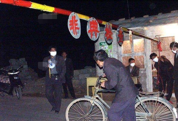 非典往事：全球9成感染者为中国人或华裔，口罩抢光，板蓝根售罄