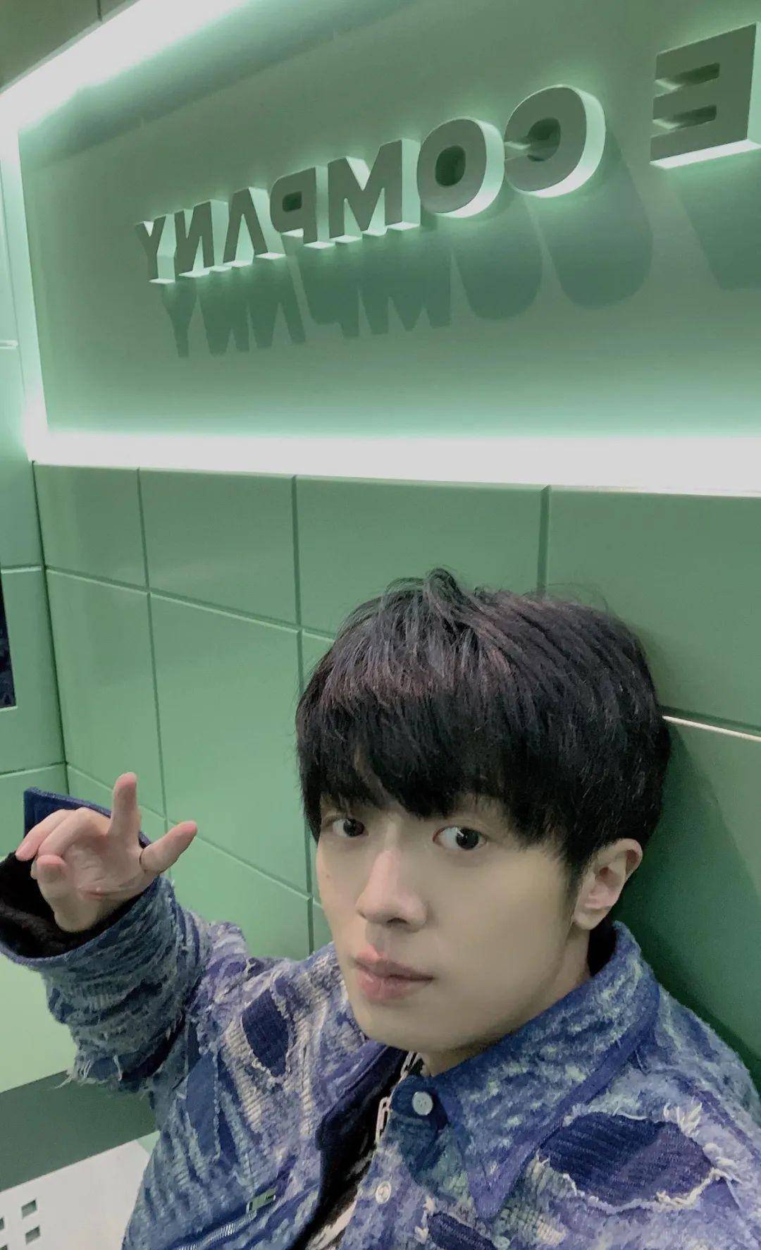 被骂是"出来卖的",姜云升微博连续发言怒斥网友_事情_音乐_rapper