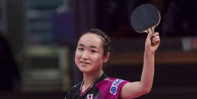 伊藤美诚特殊爱好,开赛前检查对手球拍很仔细,这是怕对方作弊?