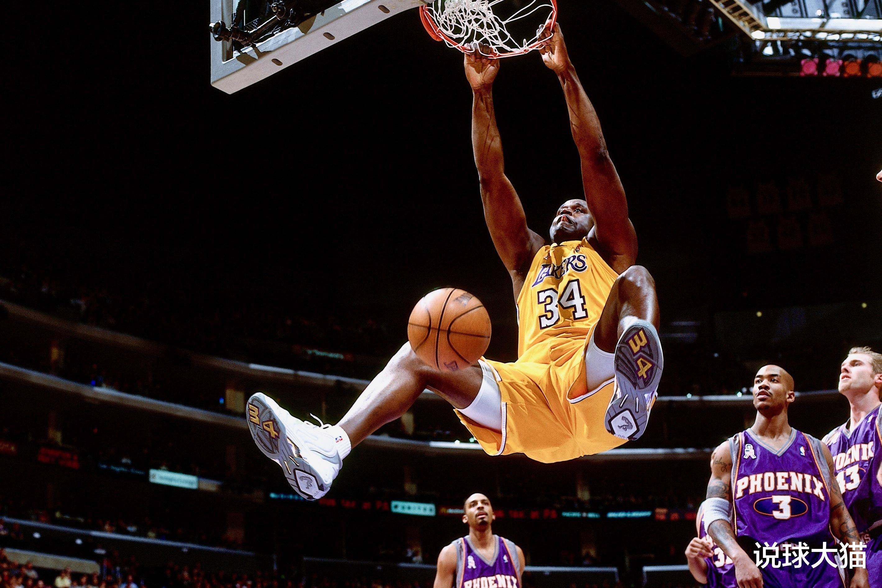 ok组合三连冠,科比奥尼尔在抱臀吗?