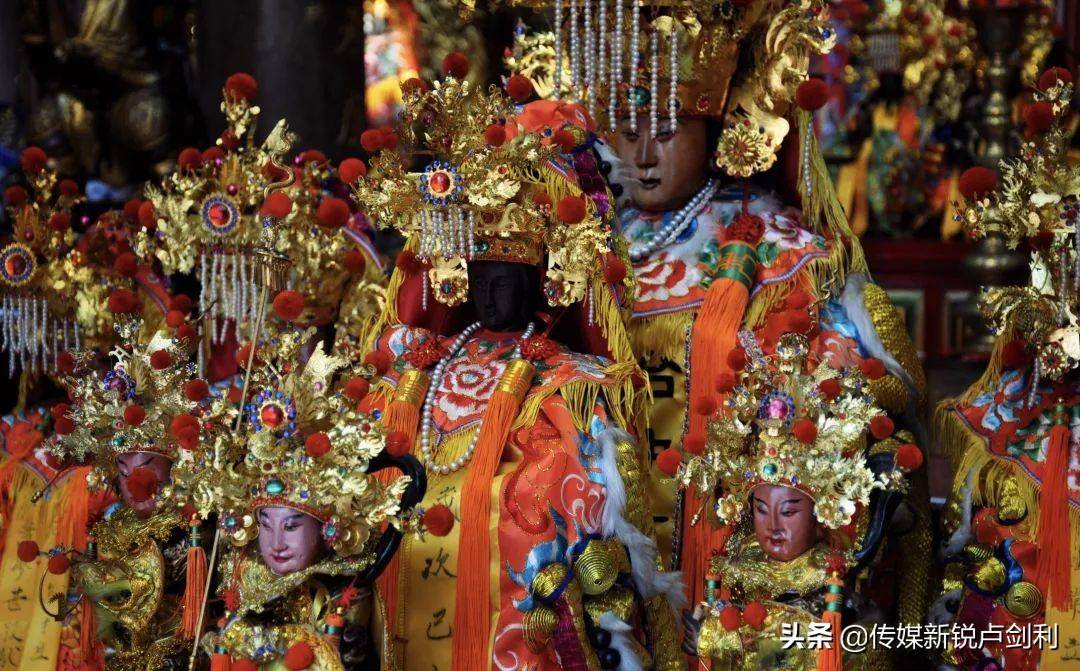 一到过年,好多神都"显灵"了!_神明_王树村_武英造