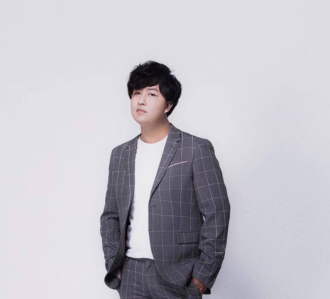 浪漫来袭王宇良演唱电视剧《青春创业手册》插曲《白纱裙》上线_音乐