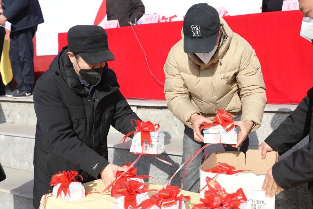 【乡村振兴】樊野村举行乡村振兴股份经济联合社股民分红暨疫情防控