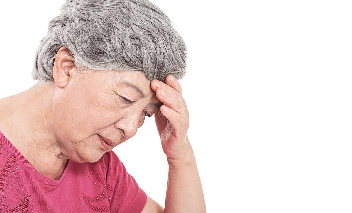 70岁老人:新型啃老族让我痛苦不堪,宁愿再婚,也不指望儿子养老_老伴