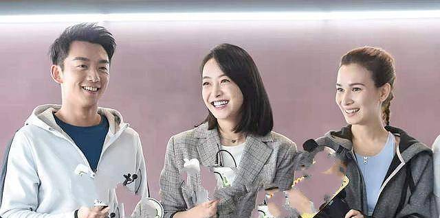 郑恺演戏多年,也有对搭档女演员害羞的时候,本人回应:不敢想_卢靖姗