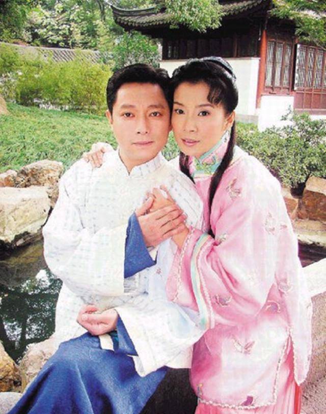 "哑巴新娘"岳翎:和谢祖武拍吻戏是噩梦,一句话就让他吃不下饭_女郎