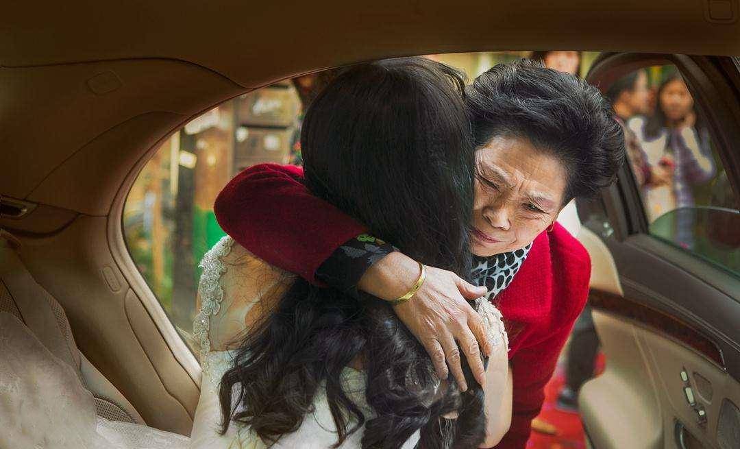 "这3种家庭的儿子不能嫁",女儿没听妈妈的忠告,如今苦不堪言_姐姐