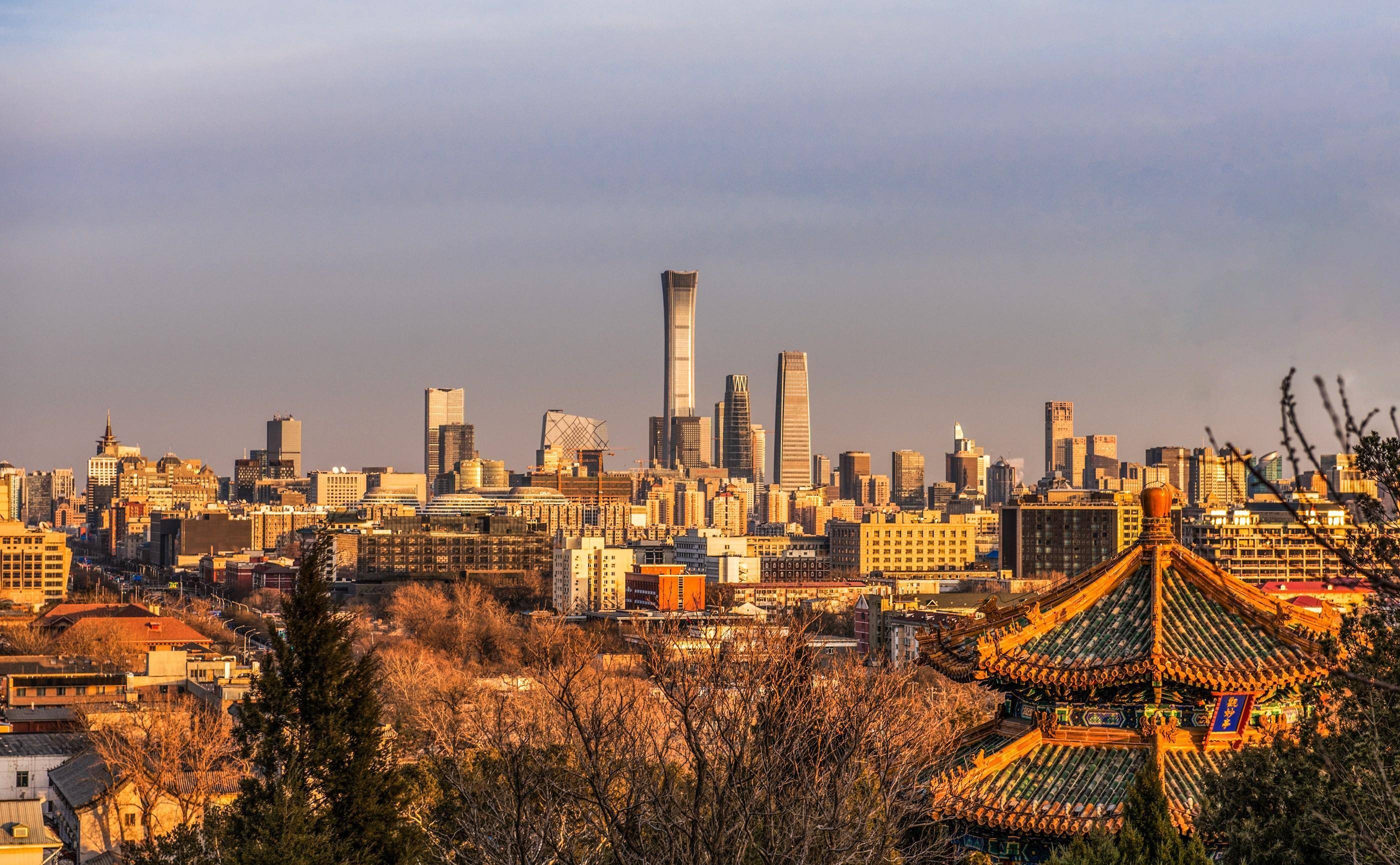 登景山公园之巅环顾四周 居高临下观望繁华京都 我们看到了什么_摄影