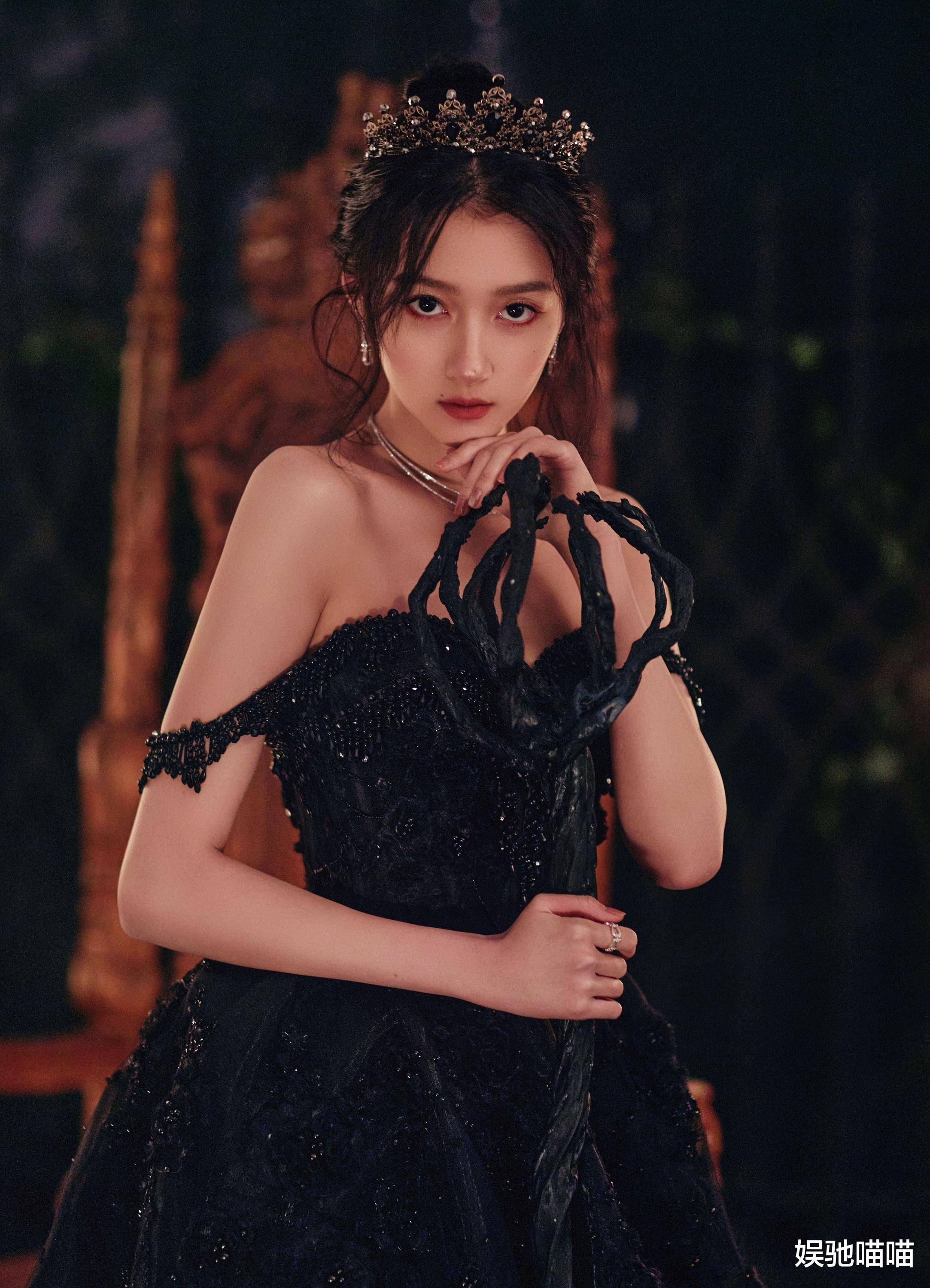 关晓彤想要自己的隐私权,不想接受别人的指手画脚是可以的,但是发行程