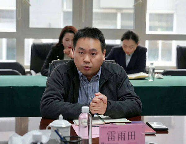 党委书记,执行董事高洁,广州爱奇文化体育发展有限公司董事长雷雨田