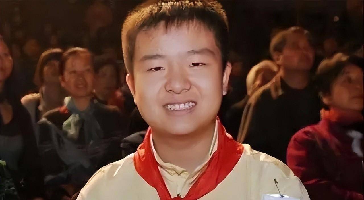 五道杠少年:因照片红极一时,后泯然众人矣,高考分数477分_黄艺博_孩子