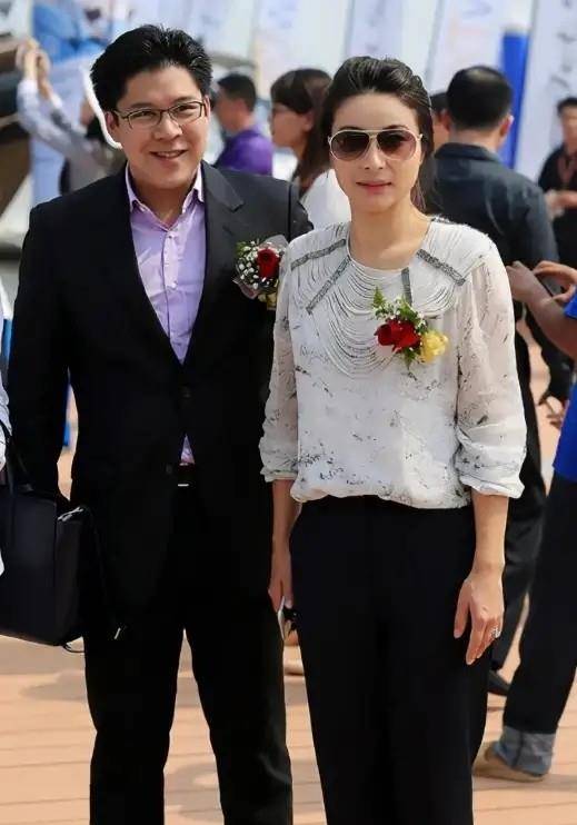 郭晶晶和婆婆同框!
