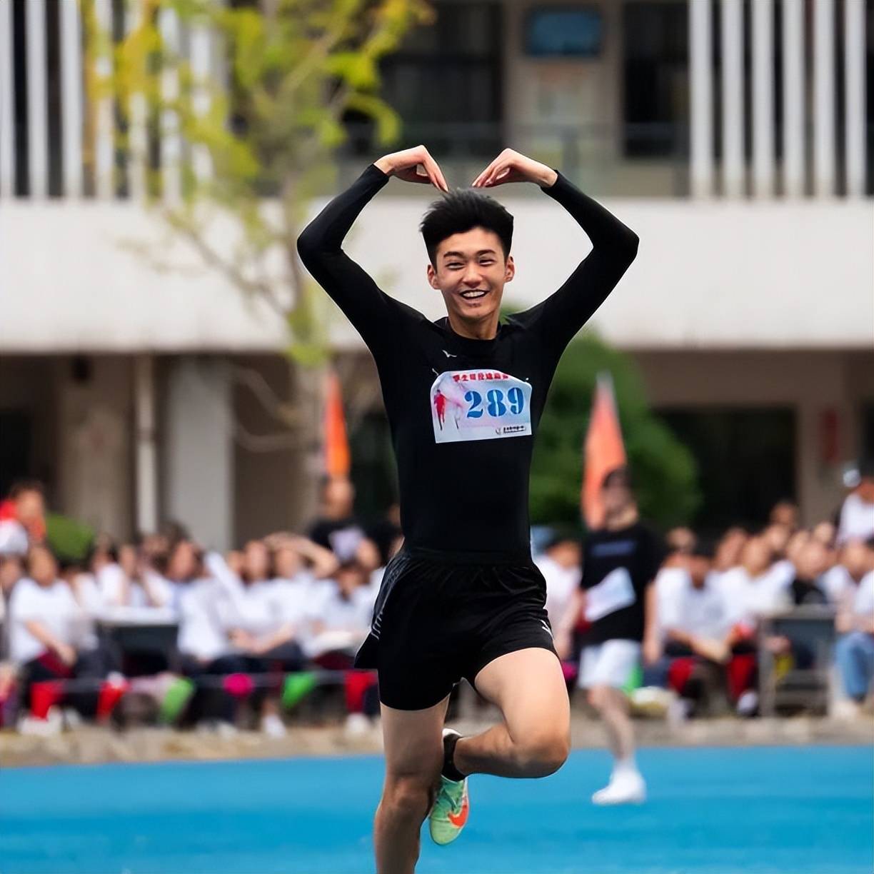 苏州新草桥中学举行2022