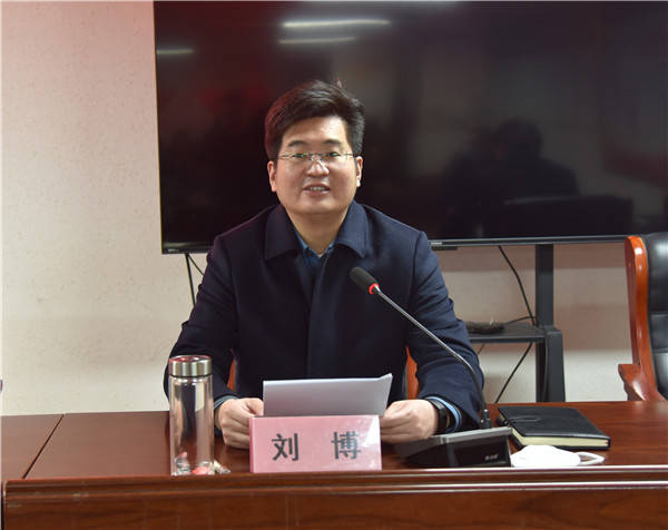 1月11日,桐柏县法院党组书记,院长刘博到桐柏县产业集聚区宣讲党的二