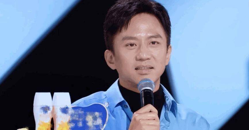 邓超一开口,在场嘉宾纷纷效仿,让柳岩在节目中尴尬不已,只有冯绍峰看