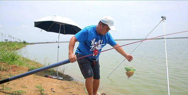 陌生的水庫守釣草魚,按著這幾個步驟準備,連竿一點都不難_都會_碼頭