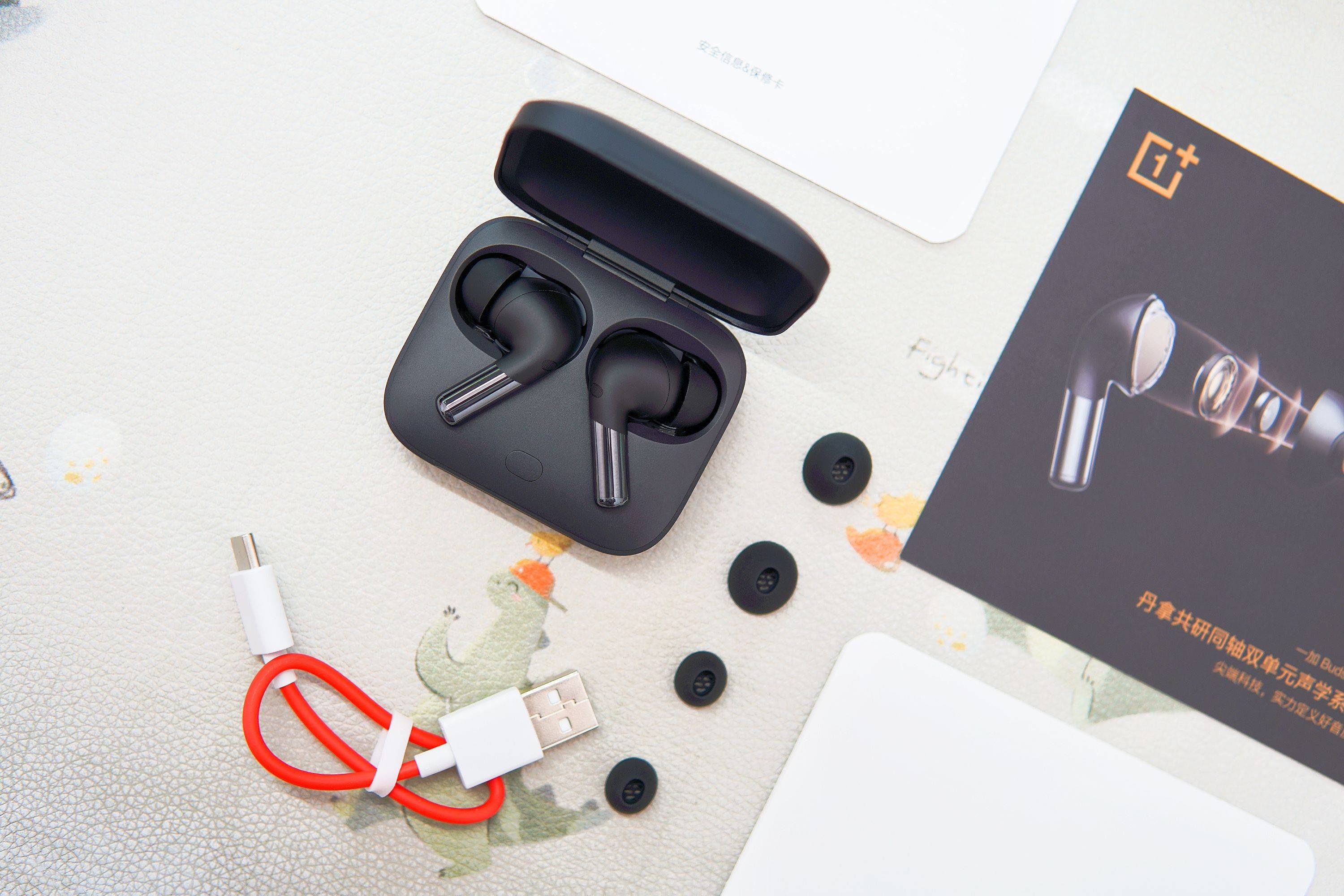 空间音频 丹拿调音,降噪好更智能,一加 buds pro 2真无线耳机_充电