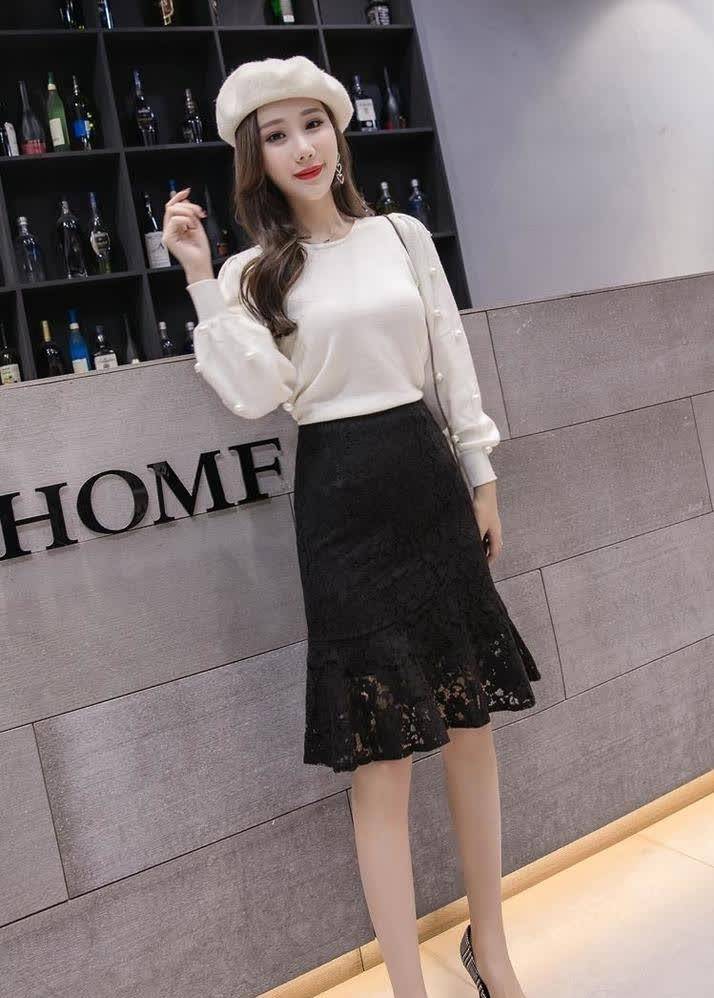 街拍:洋气十足的蕾丝半身裙,时尚性感但不妖娆,优雅大气又温柔