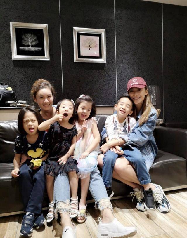 小泡芙jasper再次合体,"真假小泡芙"让人傻傻分不清楚_爸爸_小朋友