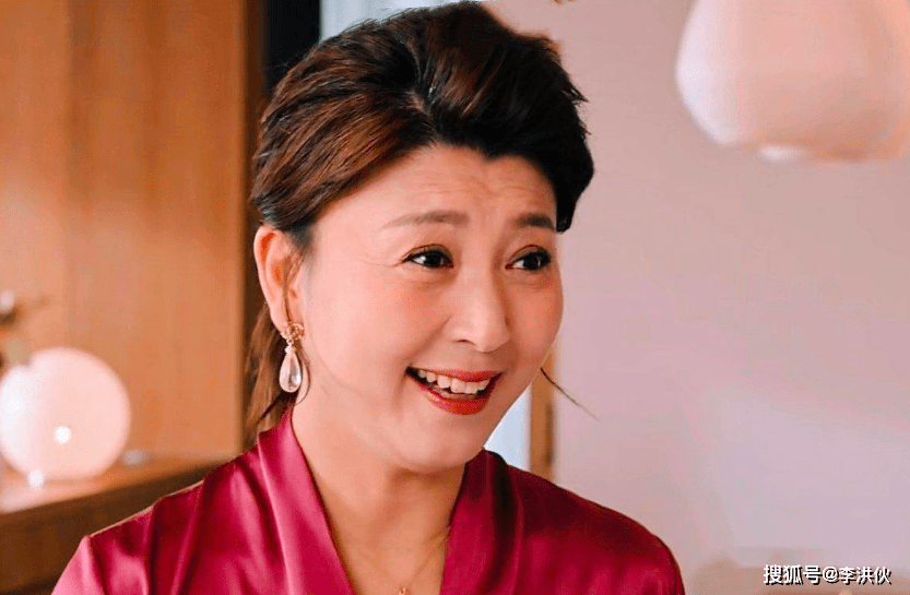 儿媳妇徐梦迪晒孕照,四肢纤细如少女_赵本山_林傲霏_儿子