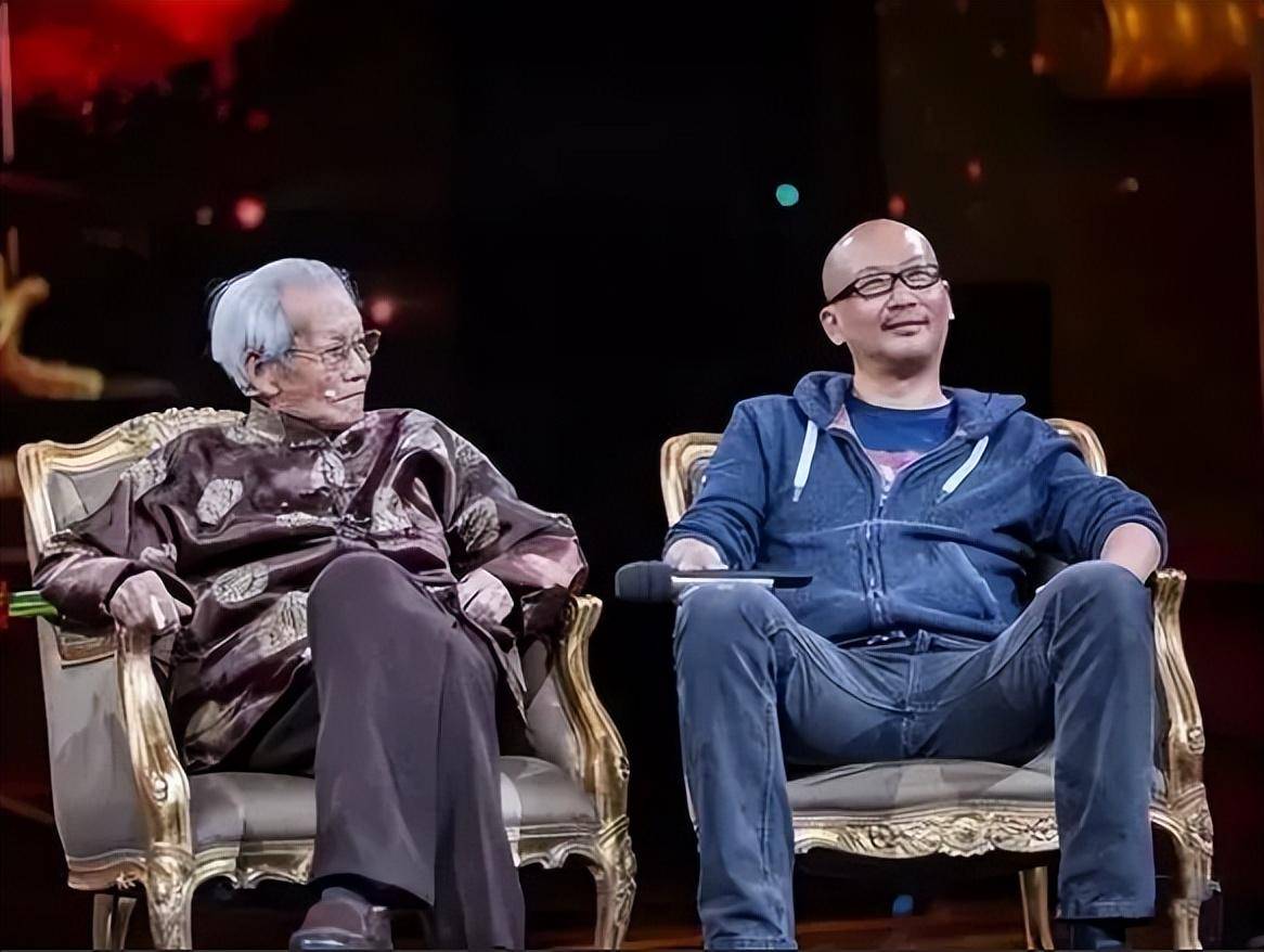 管虎与父亲管宗祥据《北京日报》报道:2023年1月13日凌晨,著名演员