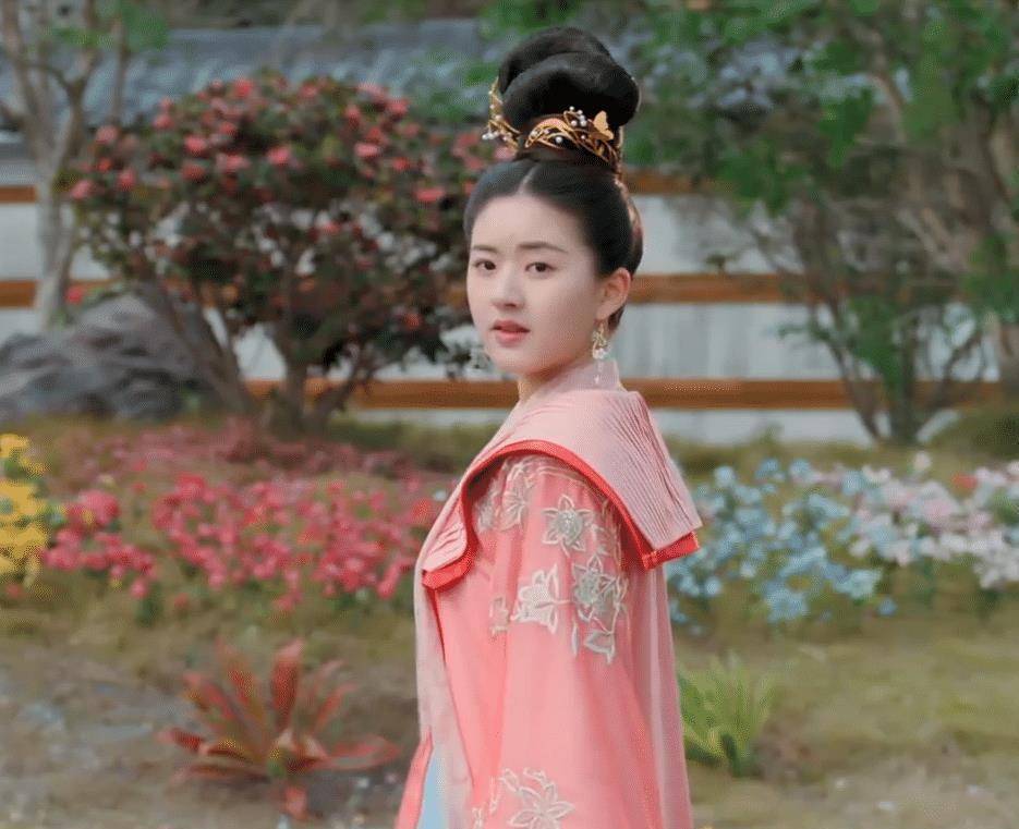 《三千鸦杀》新预告,本以为会被赵露思吸引,没想到被蒋依依圈粉了!