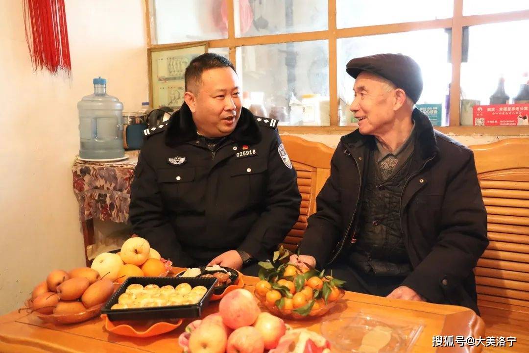 洛宁县公安局开展春节前走访慰问活动_工作_老干部_刘海波