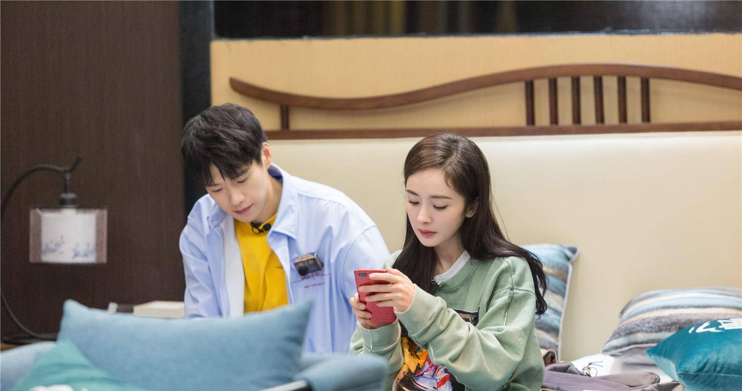 杨幂魏大勋疑似分手,两人关系大揭秘!_衣服_感情_恋情