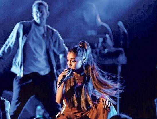 欧美歌手taylorswift,katyperry,selenagomez,jenniferlopez及demi