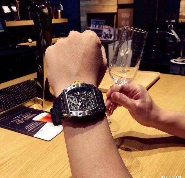 走过的路,头条后阿哲卖房卖名表还钱,直言"整"不动了_活动_心悦_手表