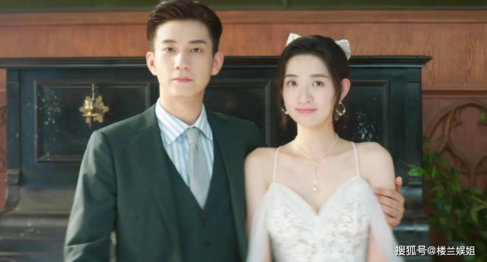 被前男友侵犯,被客户骚扰,对老板动情,长开了的王玉雯有多撩人_白鹦