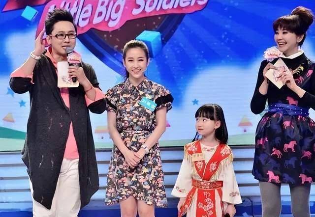 演戏唱歌手进女团,和杨紫携手出道,刘美含为什么止步三线_身高_比赛