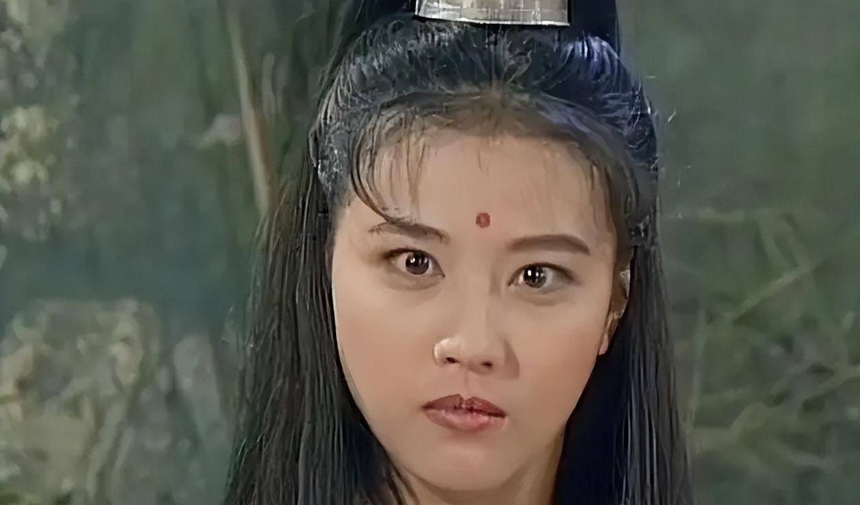 人到中年,越长越凶,孙俪眼凸犀利,古天乐神似三星堆,都不好惹_周海媚