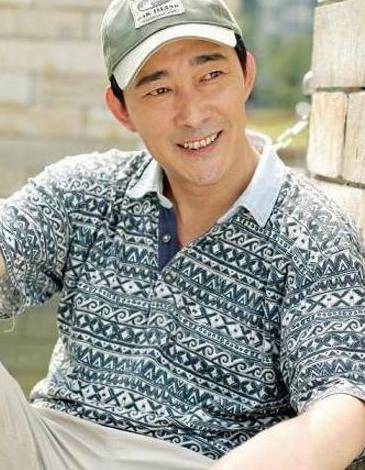 2010年,老戏骨樊志起因请假找导演尤小刚理论,回家后当场暴毙_人物