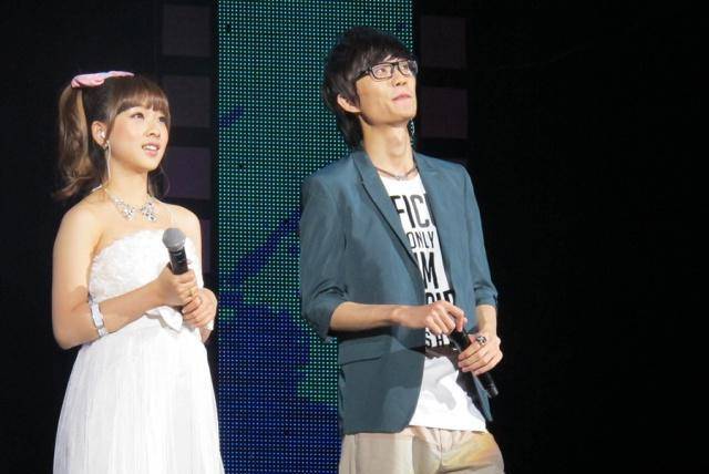 曾和许嵩合唱《素颜》,做过许嵩演唱会嘉宾,如今新曲热度惨淡_何曼婷