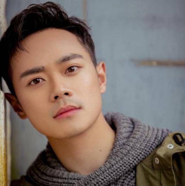 电视剧是演出来的,并不是真实存在,现在曹俊的资料上,舒畅仍然是他的