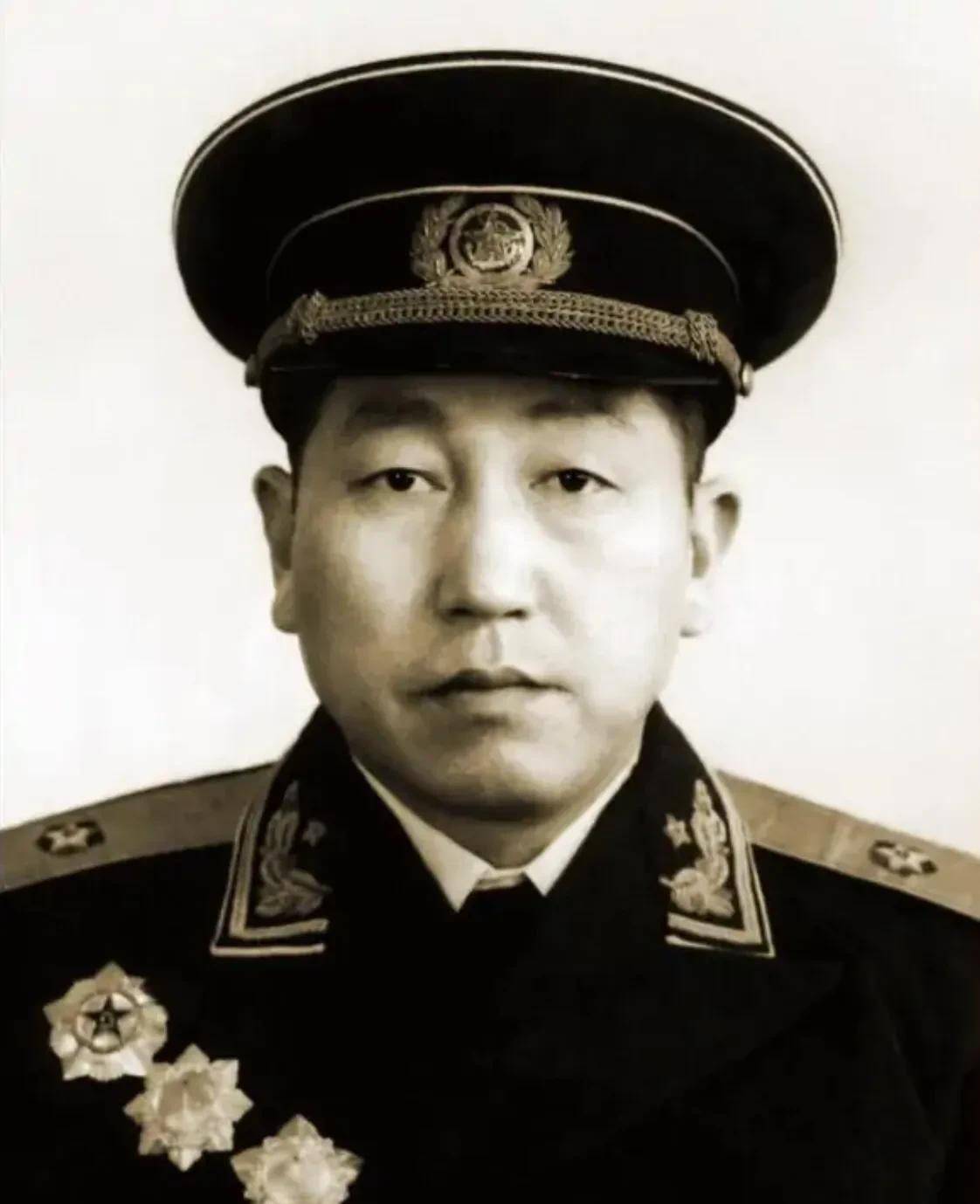 第二野战军战斗序列详述,主要将领名单,1955年授衔情况_政治委员_军衔