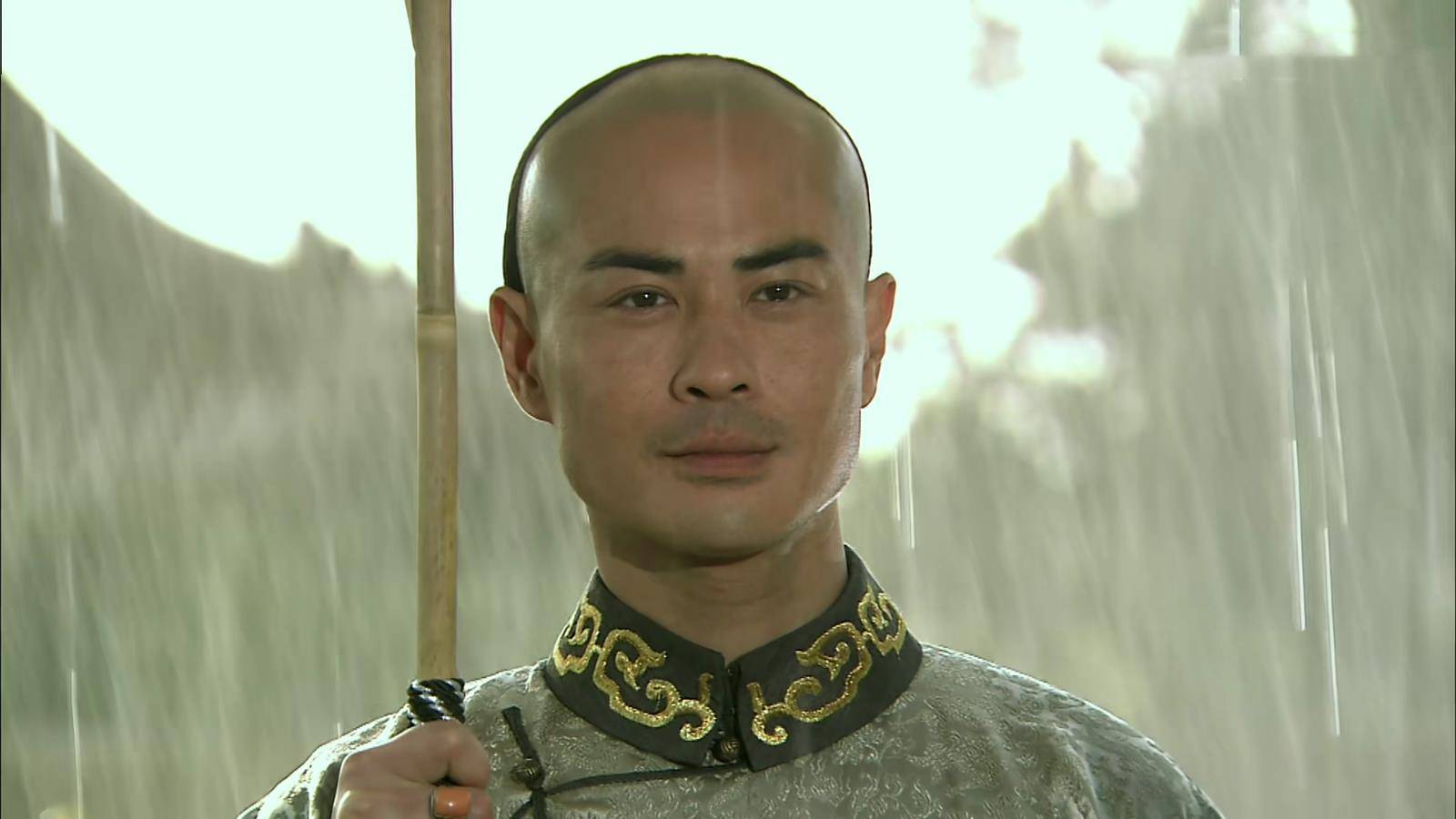 重温《步步惊心》顿悟:若曦雨中罚跪,竟是皇上为十四爷设的局_王喜