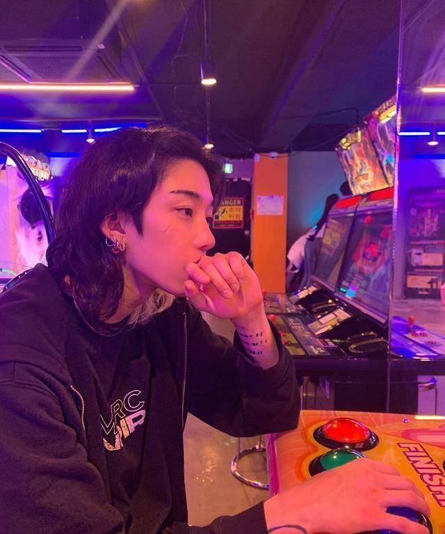 naver创始人儿子出道,yg成幕后推手_网友_因为_身份