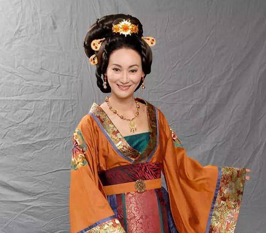 《公主嫁到》中的韦贵妃等.