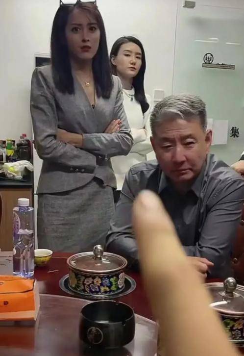 马洪涛_老婆_洗脚