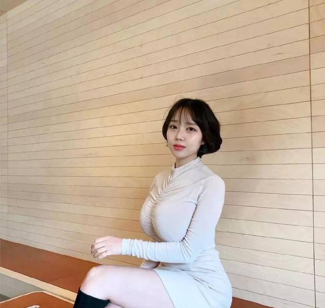 健身达人,金灿灿在怀孕生子以后,也出现过身材发福的情况.