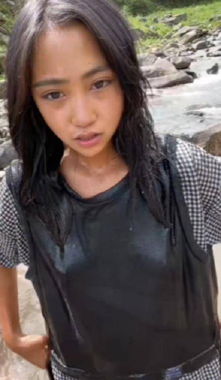 曝凉山孟阳已为人妇,体态丰盈脸大如盘,小儿子意外出镜_网络_网友