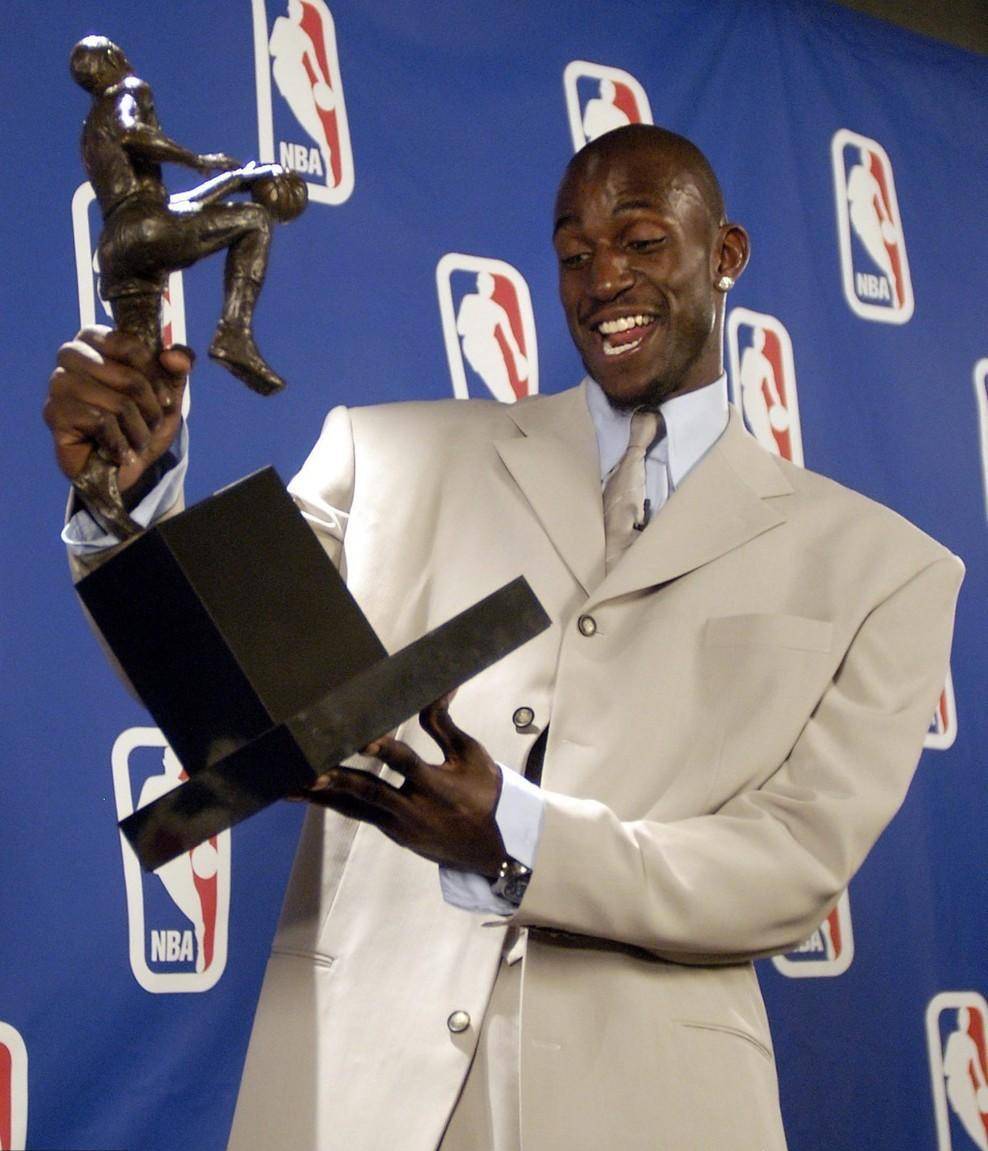 名人堂新成员加内特有多强?五项全能史上第一,一记录无人能破!