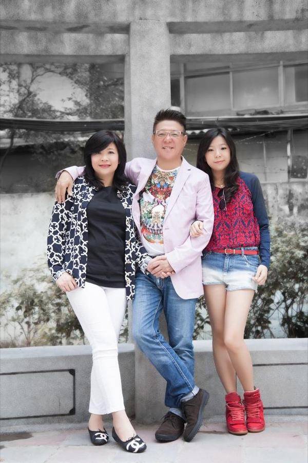 4位著名港台歌手上央视春晚:台上万众瞩目,台下沧桑有泪_成龙_苏有朋