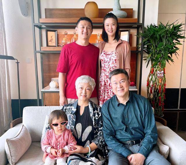 女排领军人物带全家去三亚过年!