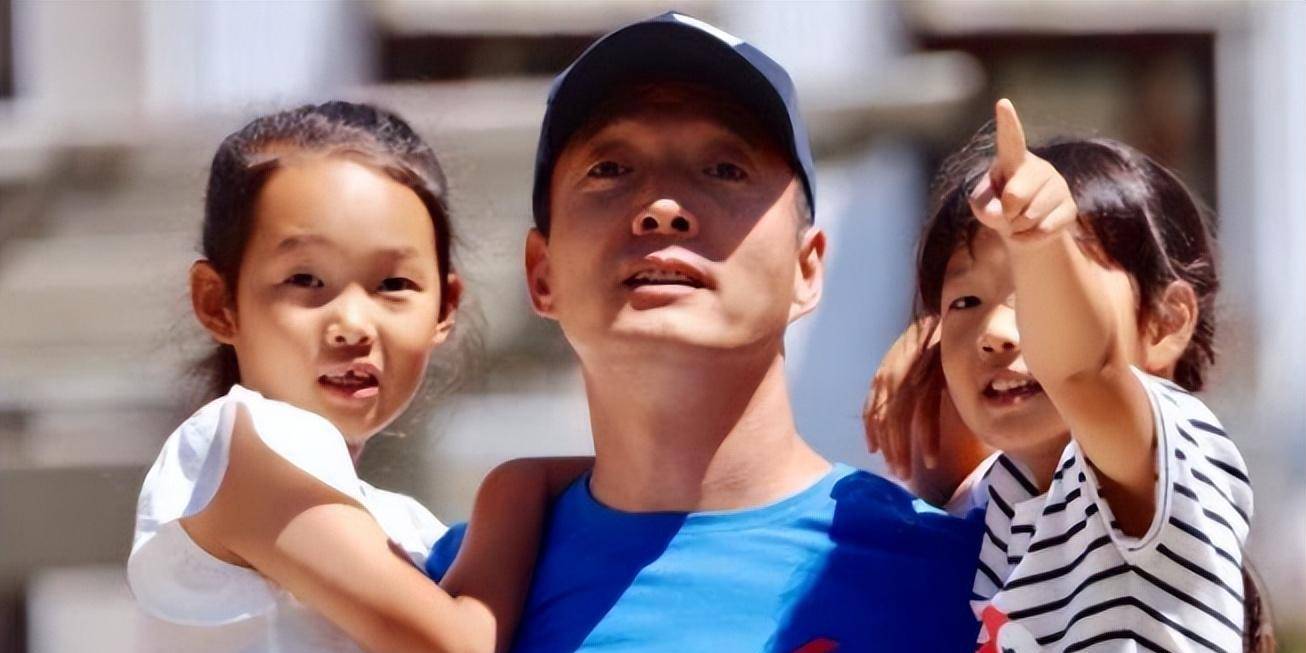 《征服》华强小弟金宝:低调国际影帝鲜有人知,妻子是韩国女星_李易祥